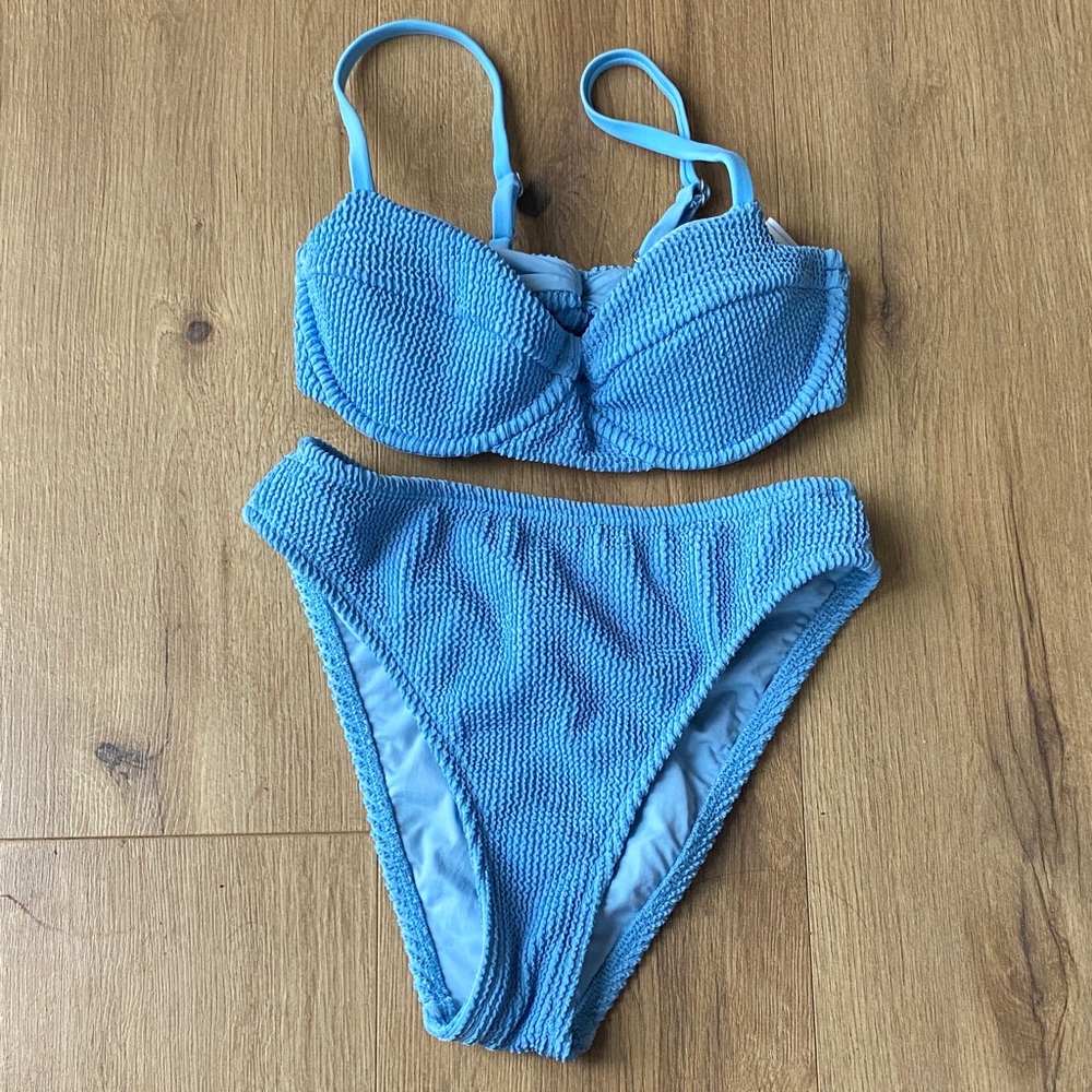 Dippin’ Daisy’s crinkle textured scrunch bikini set underwire top blue XS NWOT